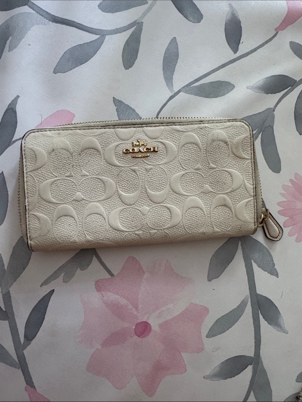 Coach Off White Signature Embossed Zip Wallet with Gold Hardware